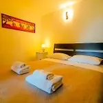 公寓 Vesuvio Garden E Spa, Host