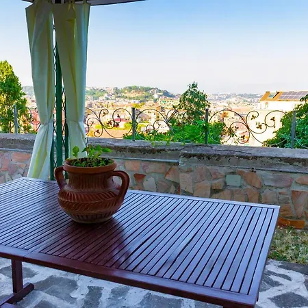 Vesuvio Garden E Spa, Host 나폴리